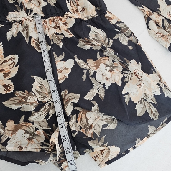 Lulus Navy Floral Long Sleeve Wrap Romper Size Small Holiday Outfit Date Nite - Picture 14 of 16